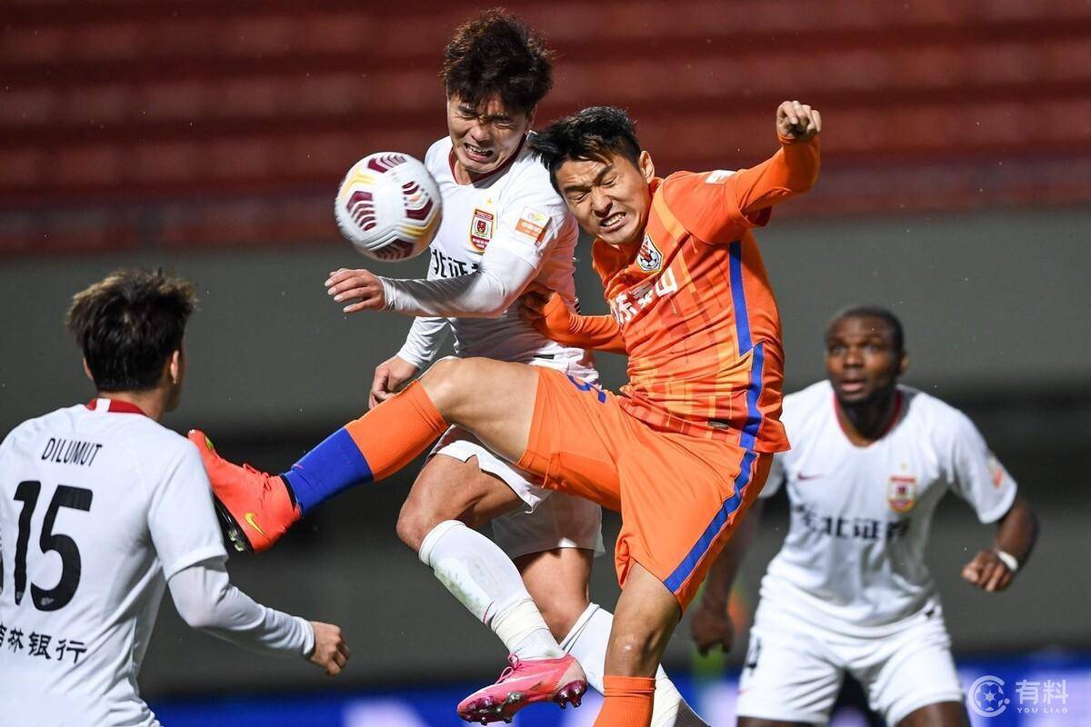 包含芝加哥公牛今晚再遭质疑；志在中超名次提升；媒体盛赞；轮换策略成焦点的词条