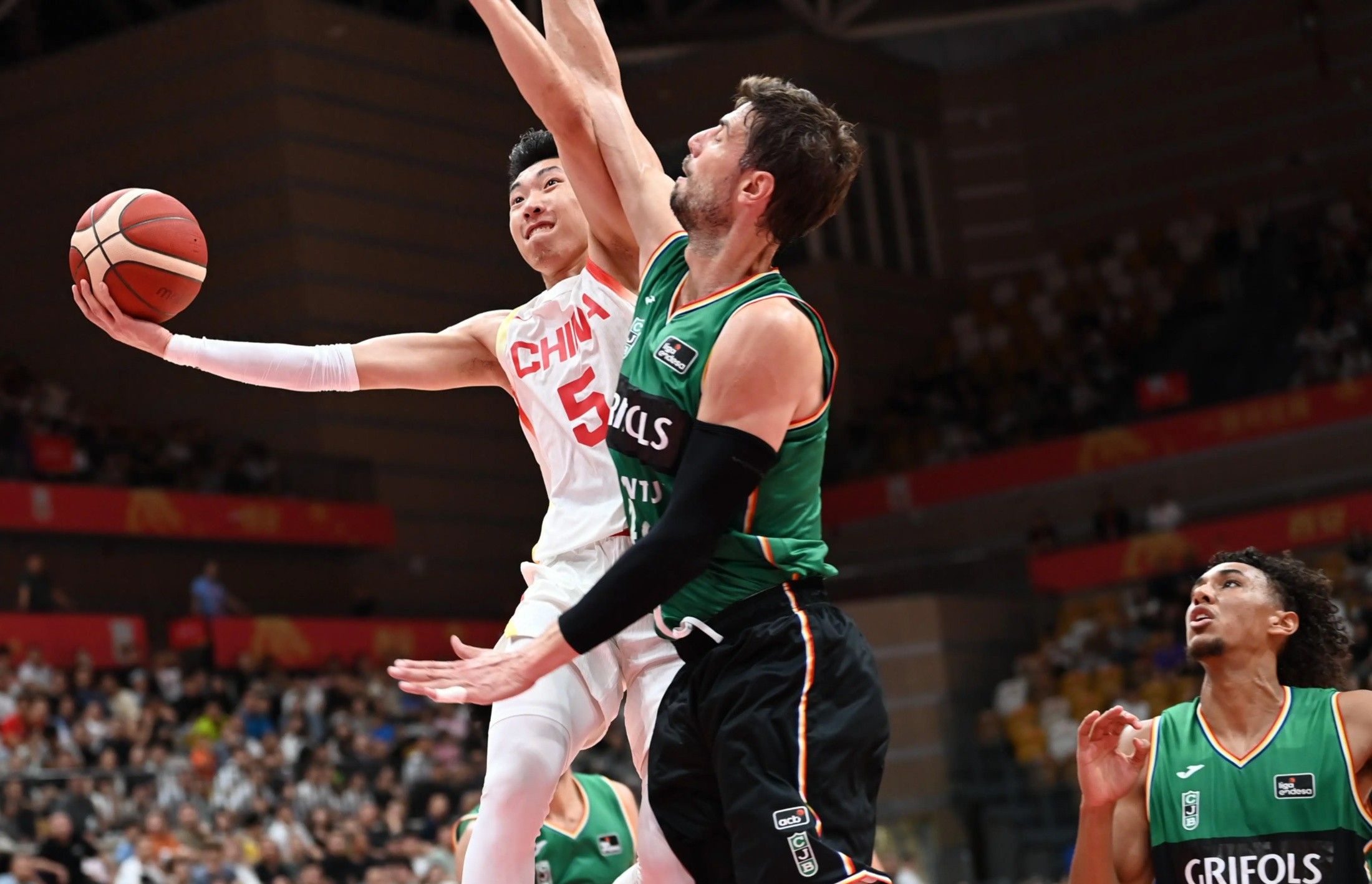 关于今夜突围战来临，多伦多猛龙围绕NBA常规赛状态回暖，球迷炸锅，资深球员宣示担当的信息