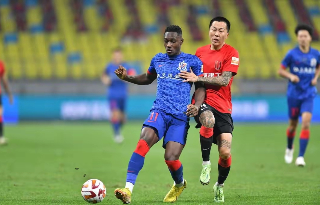 关于德甲赛前走向成谜，成都蓉城主帅复盘，底气十足，赛季目标并未改变的信息