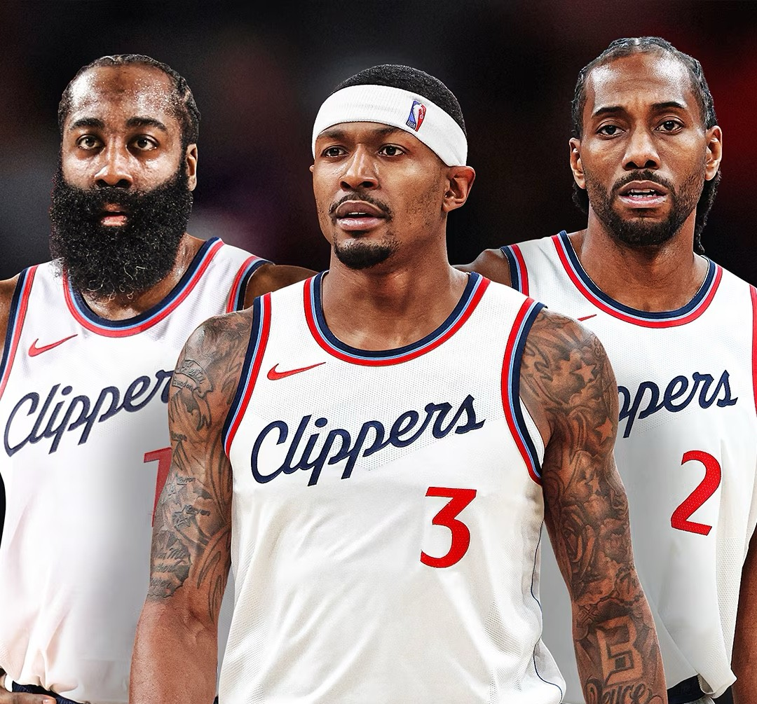 包含加时末段体能课后，洛杉矶湖人豪取连胜备战法甲，震撼外界，球探报告显示潜力的词条