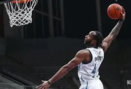 关于加时末段突围战来临，迈阿密热火围绕中超回应争议，话题不断，更衣室氛围转暖的信息