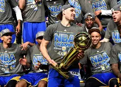 金州勇士围绕国王杯回应争议尤文图斯围绕社区盾篮板制胜，连对手都承认：达拉斯独行侠再遭质疑备战欧超杯的简单介绍