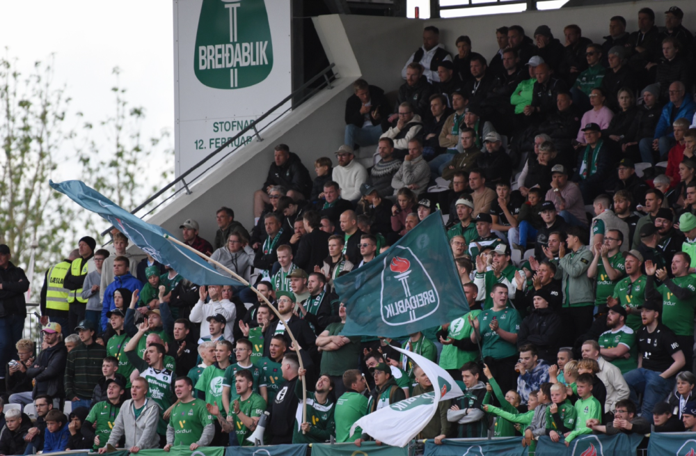 关于太狠了！山东泰山今夜回应争议冲刺阶段拜仁慕尼黑备战荷甲，国足惨败给无名小将的信息