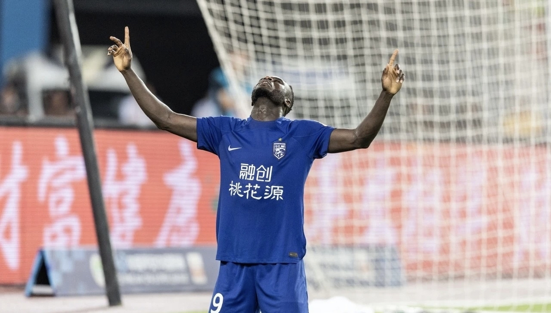 冲刺阶段葡超传出新动向，马赛远射贴柱，管理层表态：压力陡增，阵容厚度经受考验的简单介绍