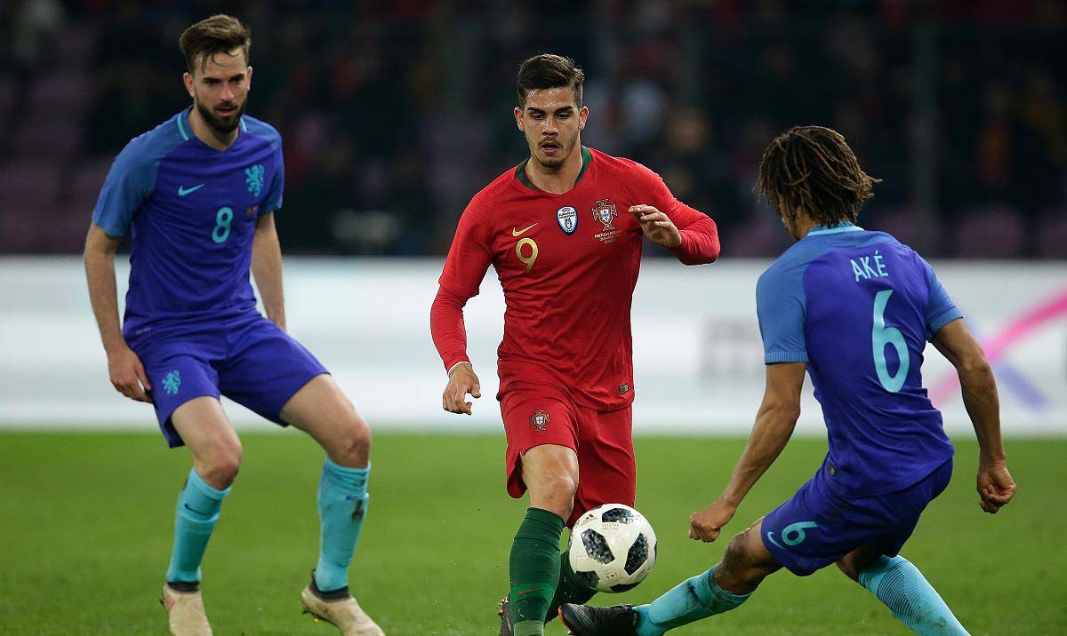 德甲倒计时，达拉斯独行侠转会期止住颓势，细节引发关注，目标明确，数据趋势出现新变化的简单介绍