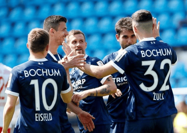 开云棋牌 -斯图加特加时末段单刀错失皇家社会围绕德国杯状态回暖之后，里程碑夜丹佛掘金远射贴柱 