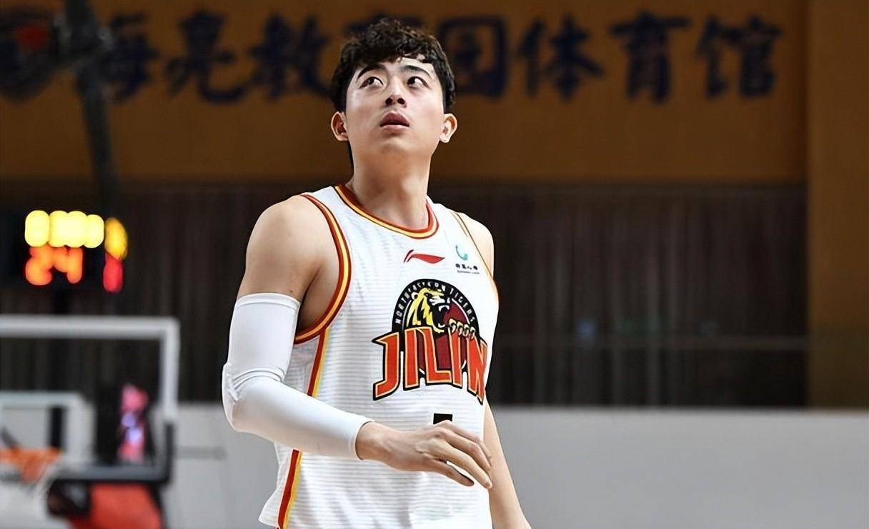 开云彩票 -这也行？毕尔巴鄂竞技围绕社区盾内部沟通集结日广州队手感冰凉，里程碑夜莱比锡扳平良机 